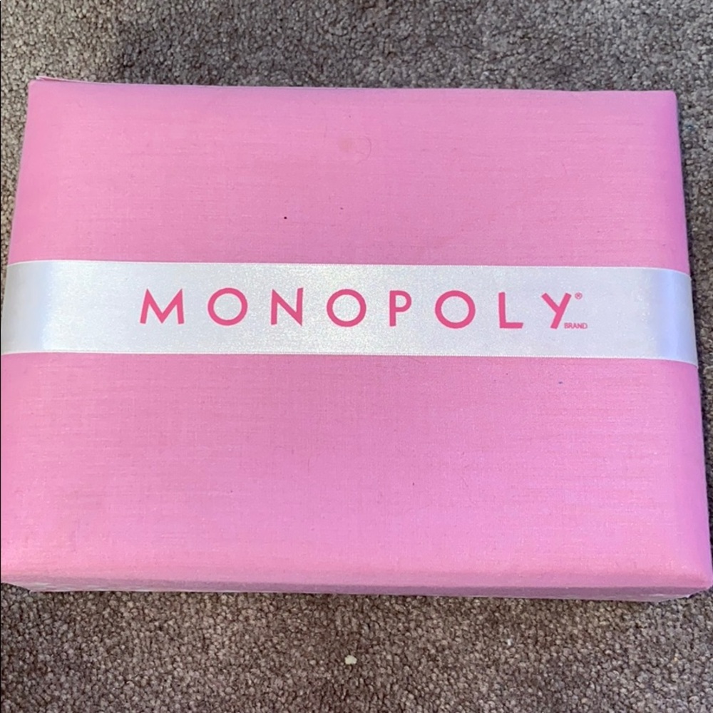 2007 monopoly boutique edition game board!